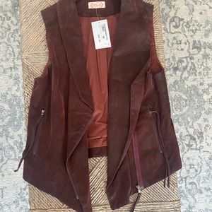 Burgundy Vest Size Medium NWT